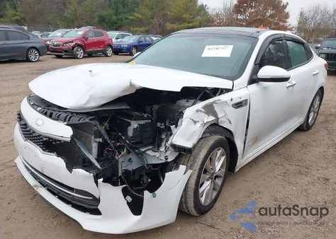 2018 Kia Optima S из США, поврежденный, VIN 5XXGT4L3XJG233838